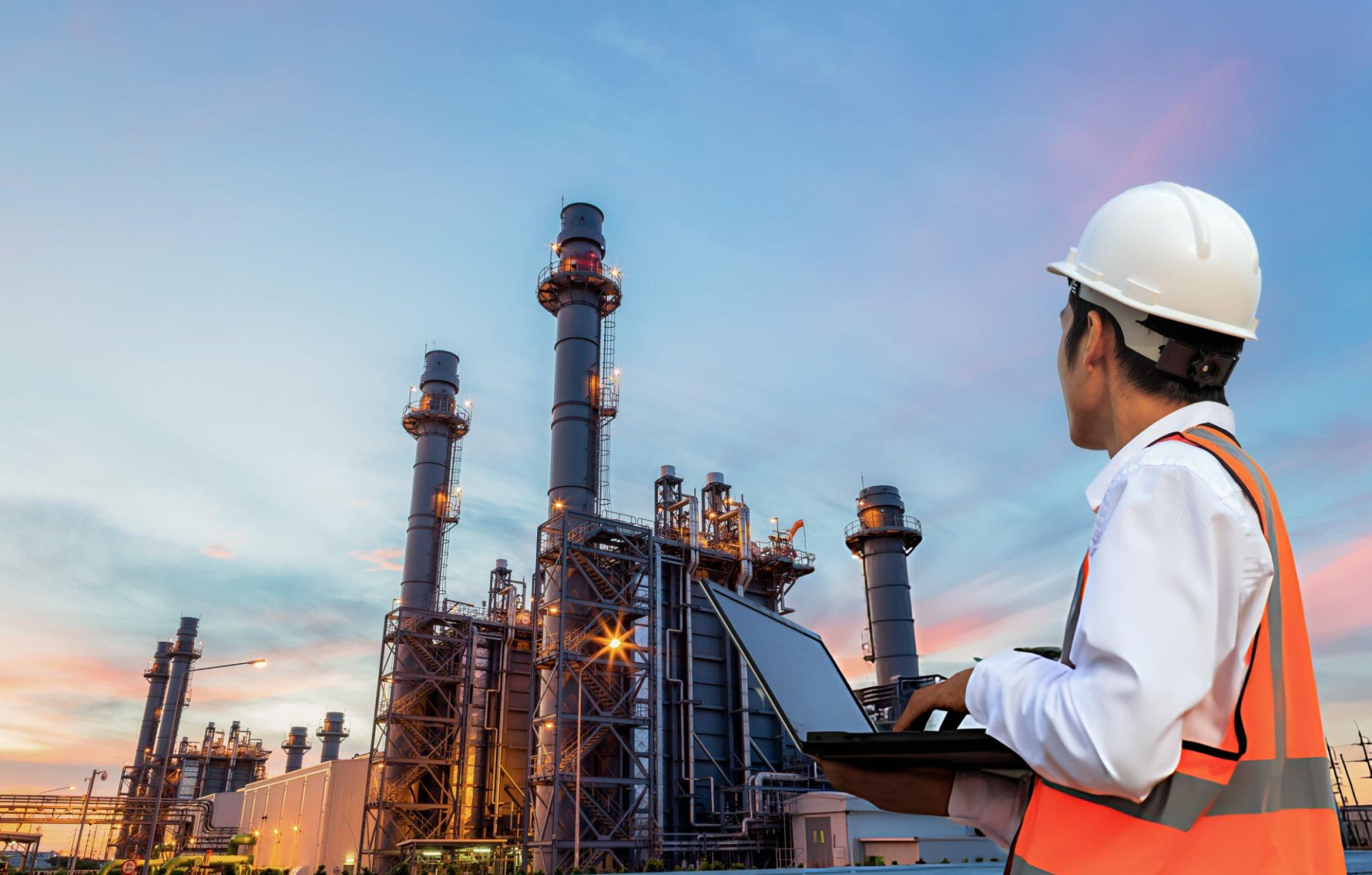 Strategies-eci-holding-premium